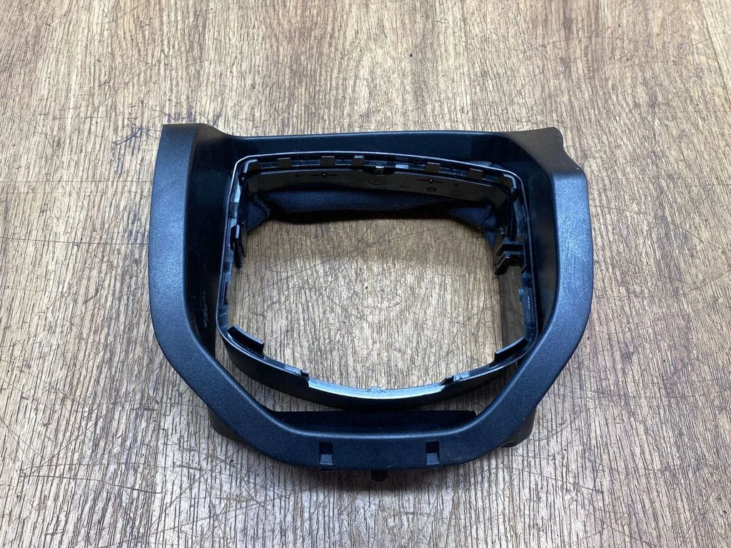 Steering wheel column trim – Mercedes-Benz C-Class W205 (2014-2021)