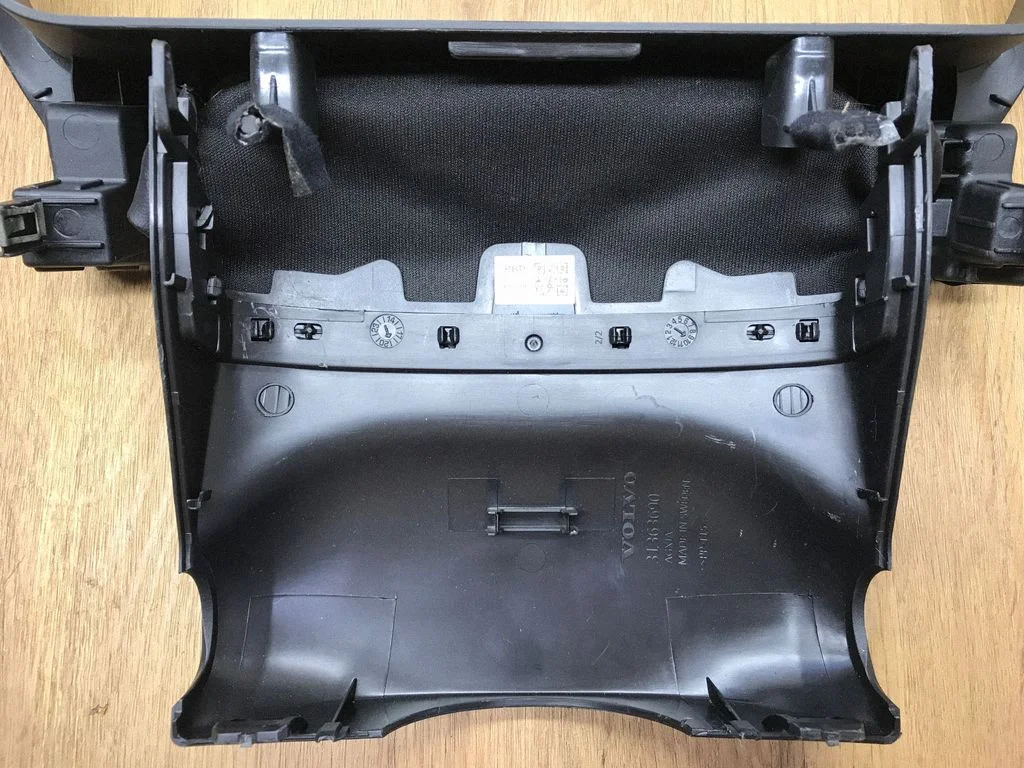 Steering wheel column trim 31363690