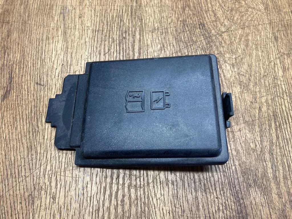 Fuse box cover GX7314A076DA