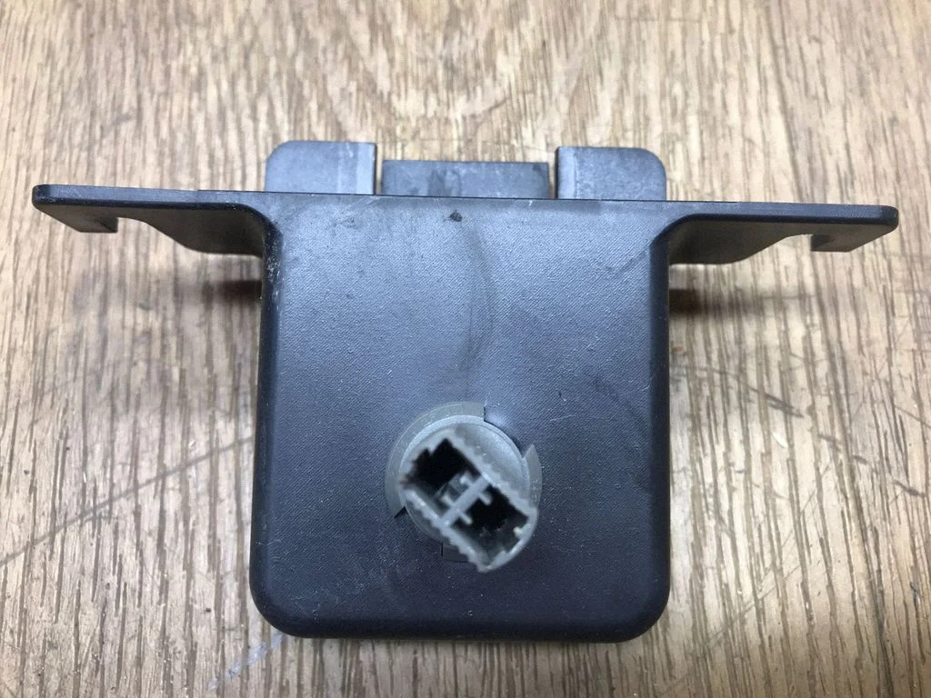 Cita salona detaļa BJ3211649AA