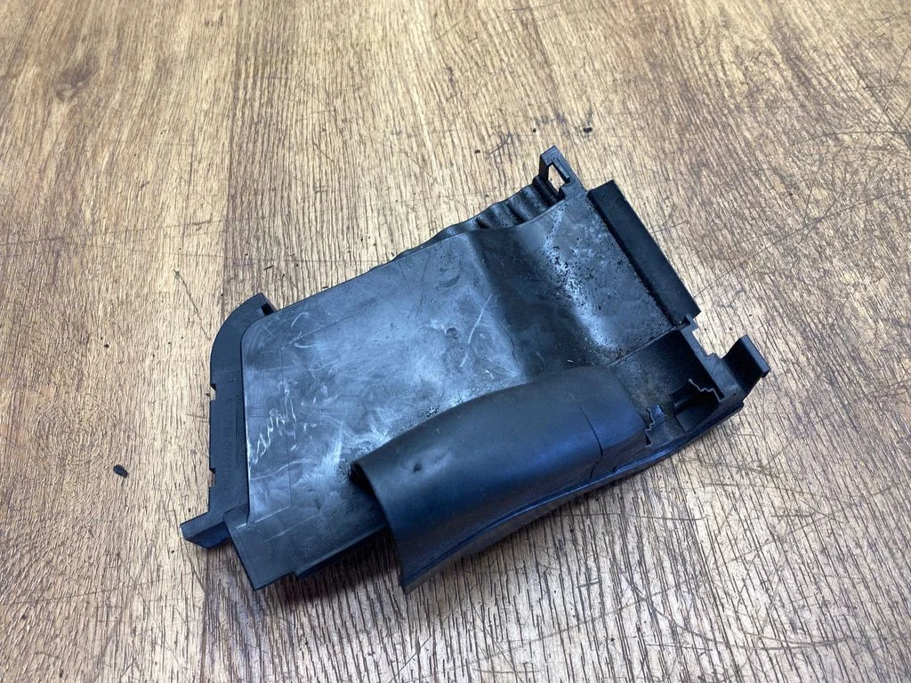 Kita variklio skyriaus detalė