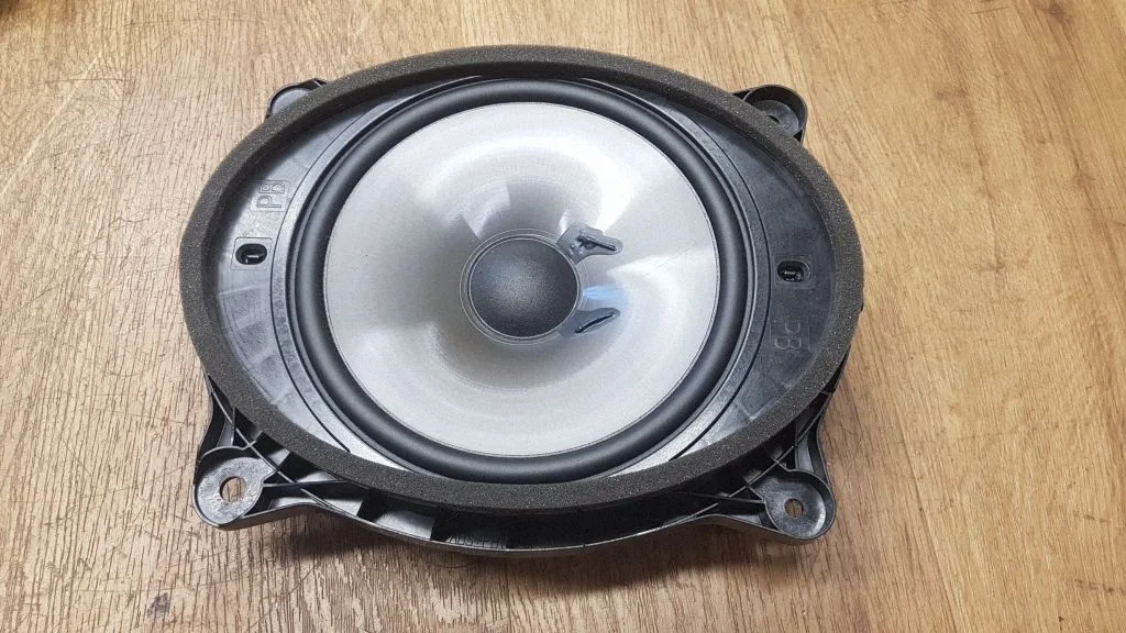 Front door speaker – Lexus RX 450H (2016-)