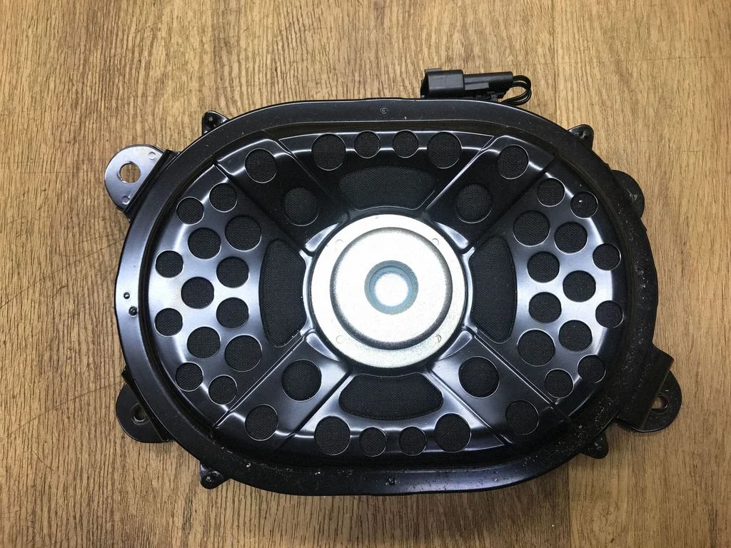Subwoofer speaker – Land Rover Discovery Sport (2014-)