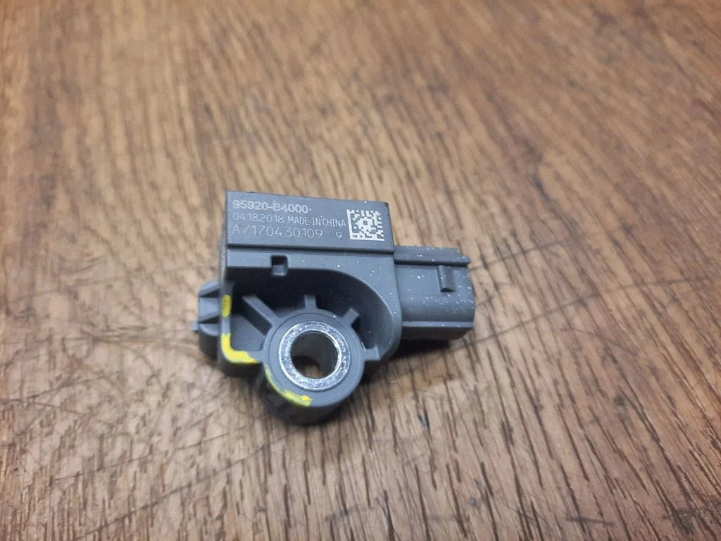 Airbag deployment crash/impact sensor 95920B4000
