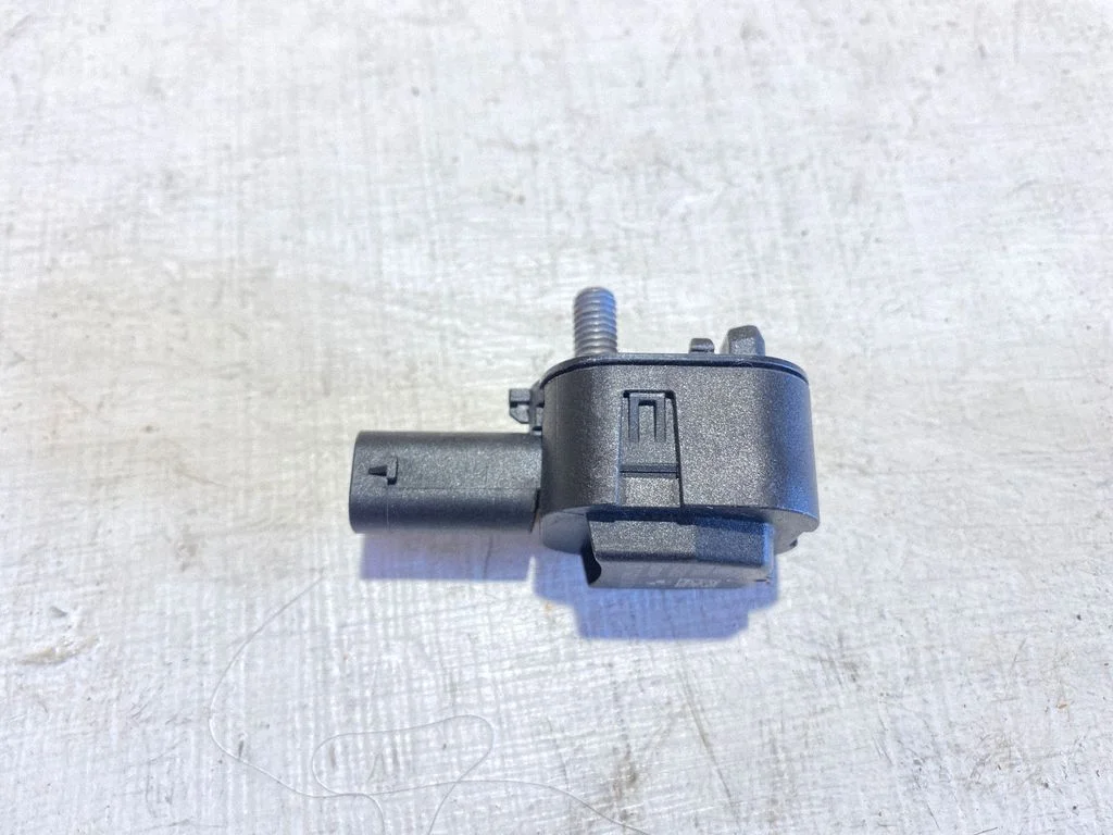 Airbag deployment crash/impact sensor 9224178