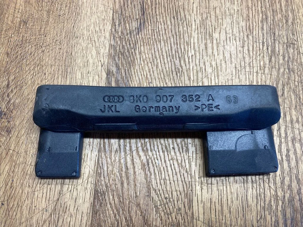 Muu kereosa 8K0907352A