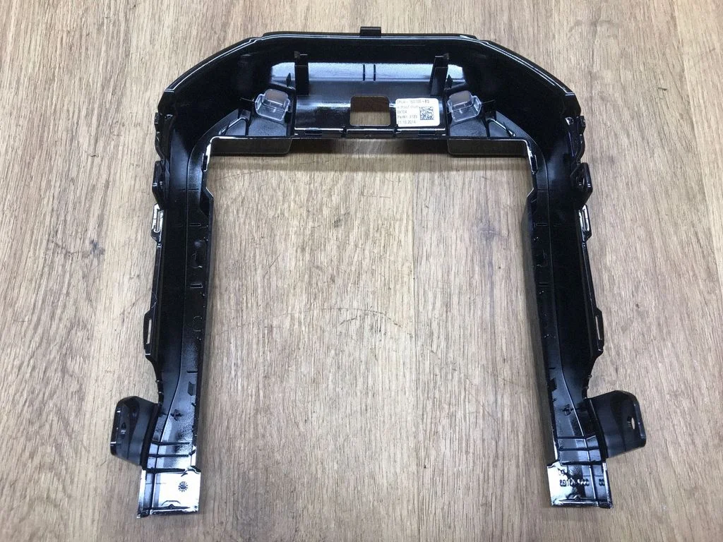Kita centrinė konsolės (tunelio) detalė