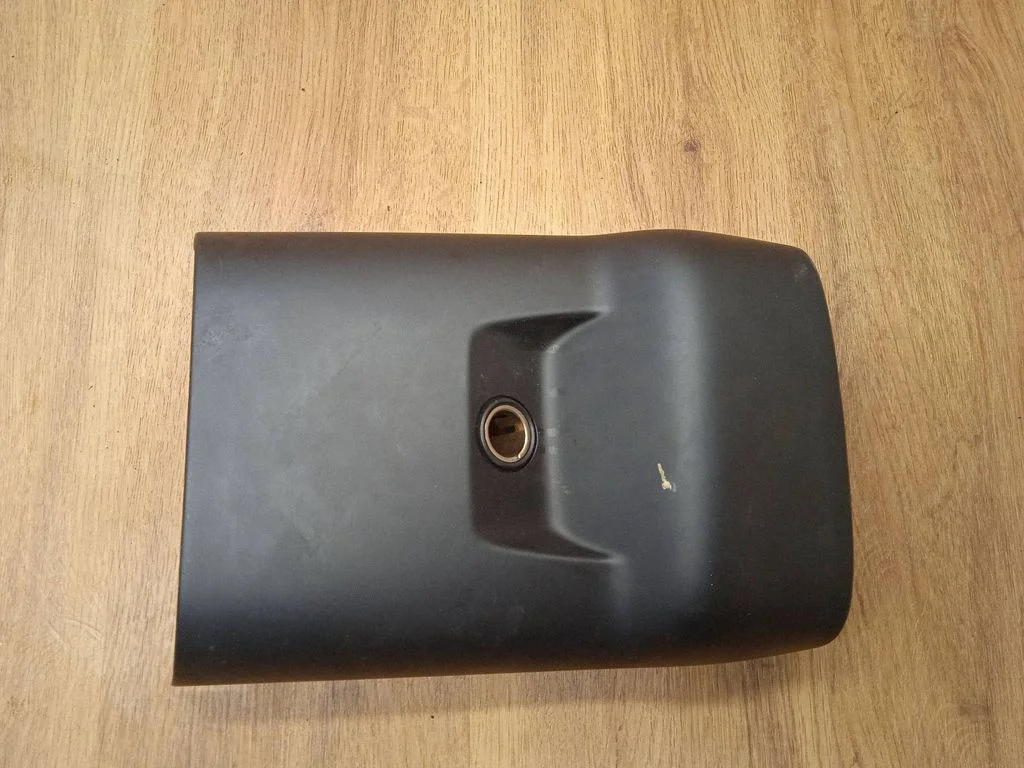 Kita centrinė konsolės (tunelio) detalė