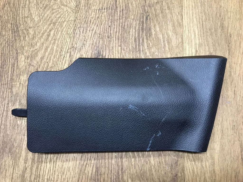 Kita centrinė konsolės (tunelio) detalė