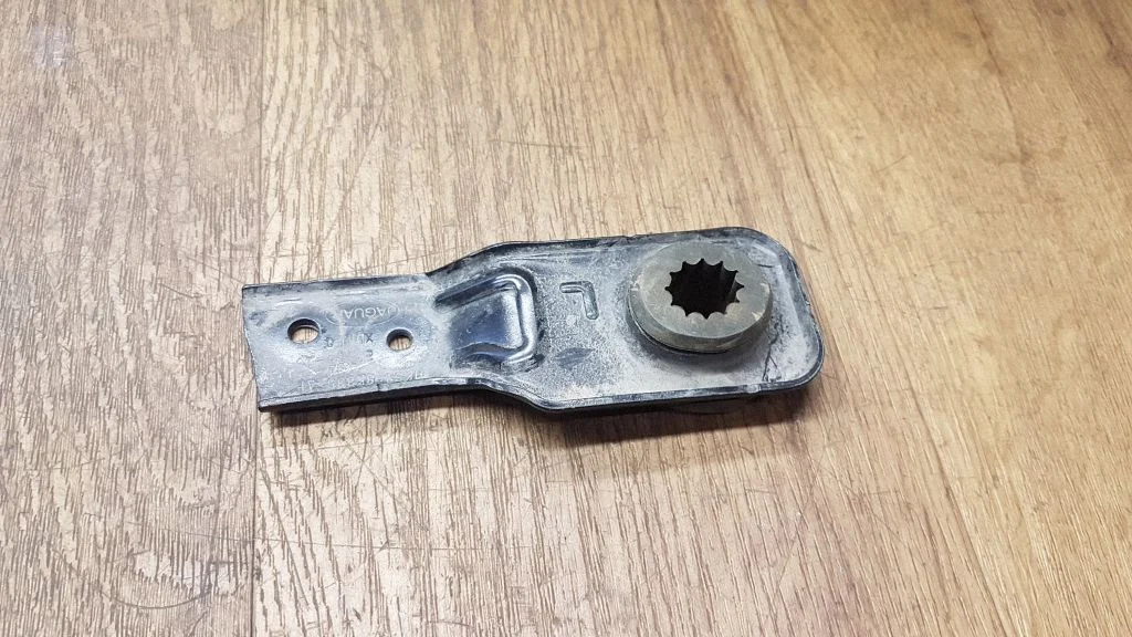 Radiator mount bracket HK838K336AF