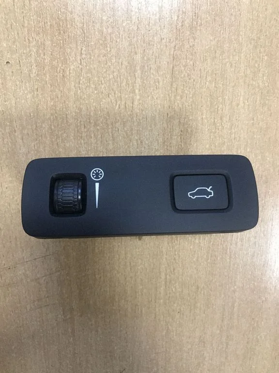 Tailgate opening switch – Volvo XC90 (2014-)