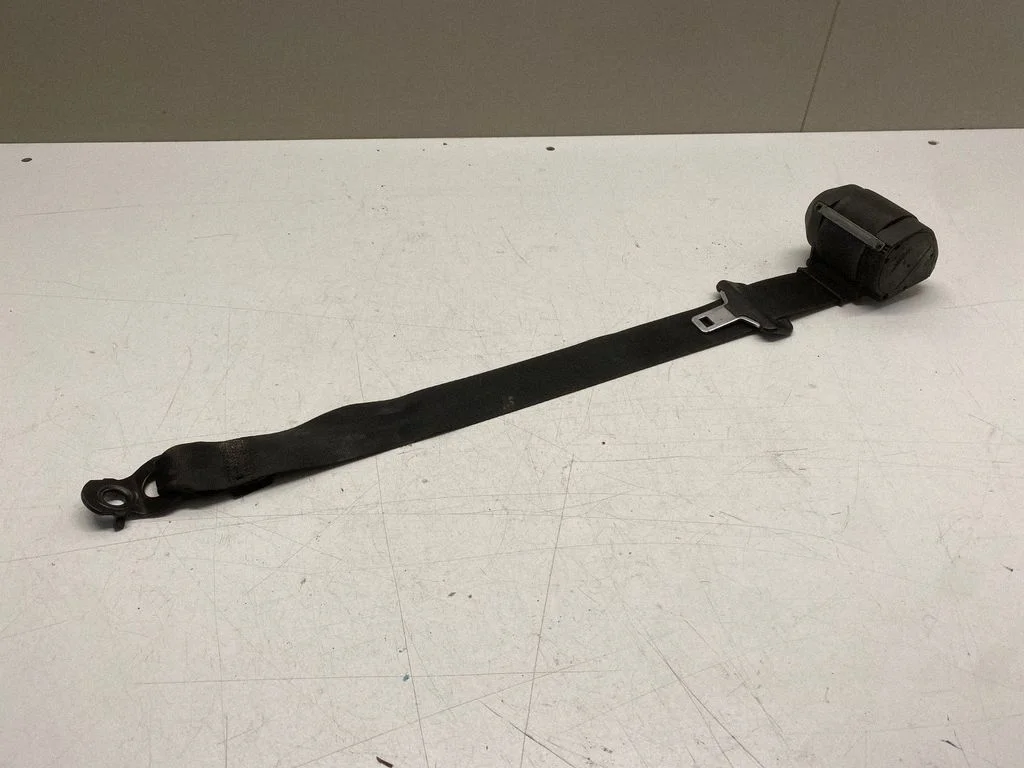 Front seatbelt 33042277