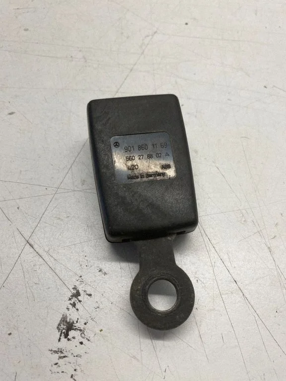 Front seatbelt buckle 9018601169