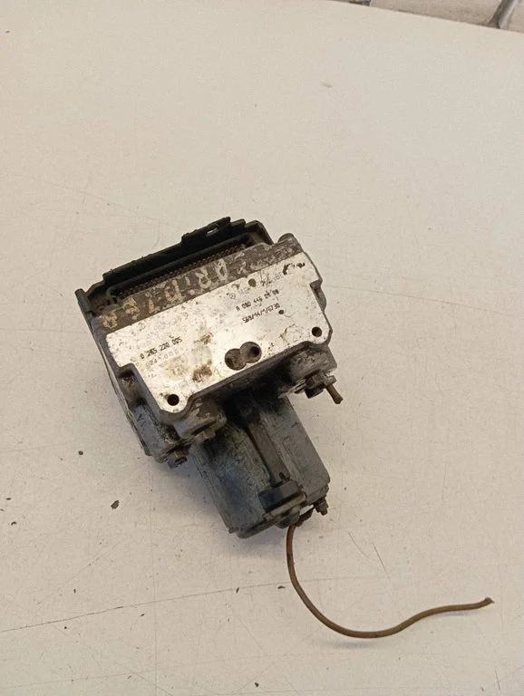 ABS block – Mercedes-Benz Sprinter W901 W902 W903 W904 (1995-2007)