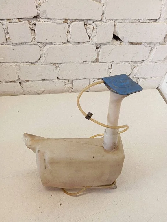 Windshield washer fluid reservoir/tank 701955453B