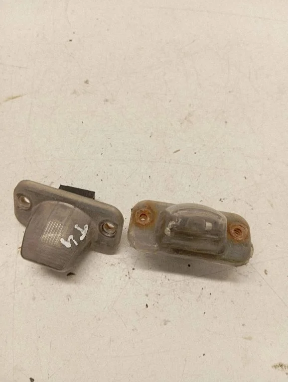 Number plate light – rear