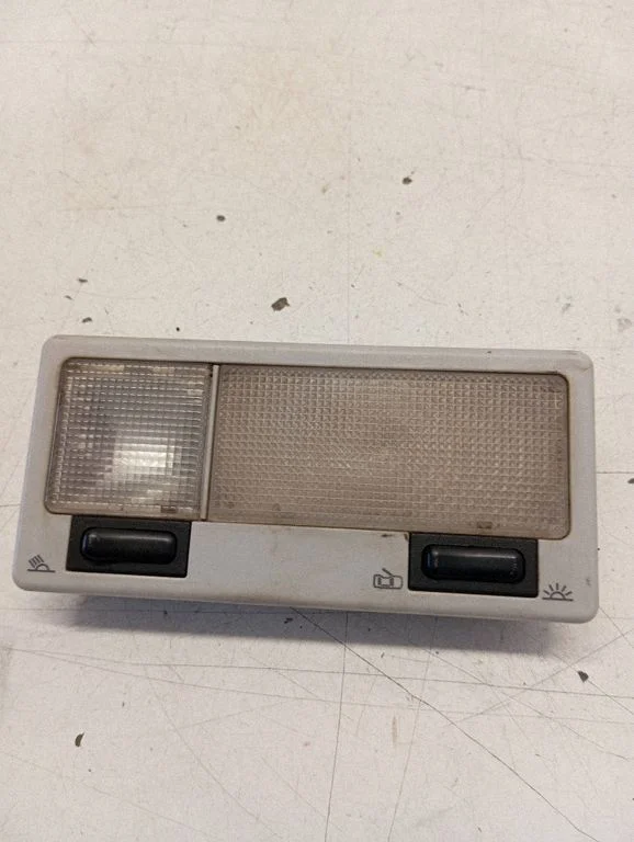 Front seat light 357947111B