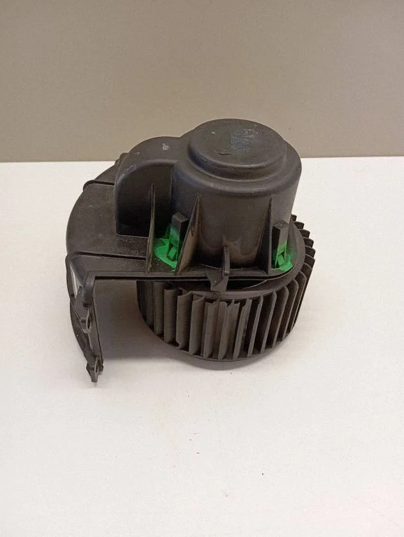 Heater fan/blower 17360060