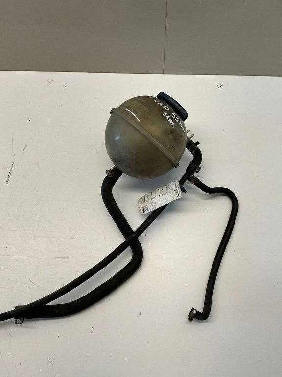 Coolant expansion tank/reservoir 701121407B