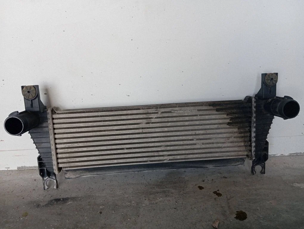 Vahejahuti radiaator – Ford Ranger (2012-2018)