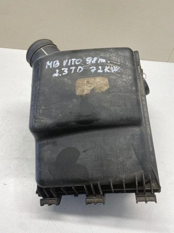 Air filter box A6380900151