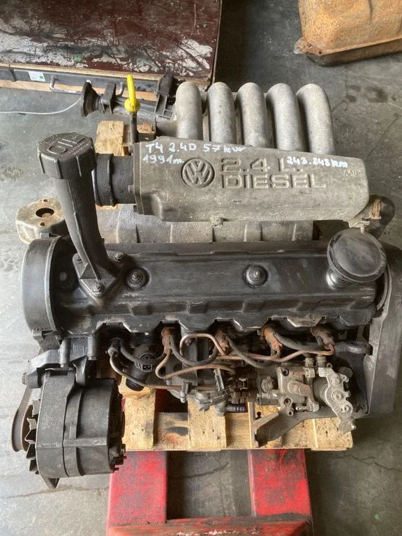 Engine – front