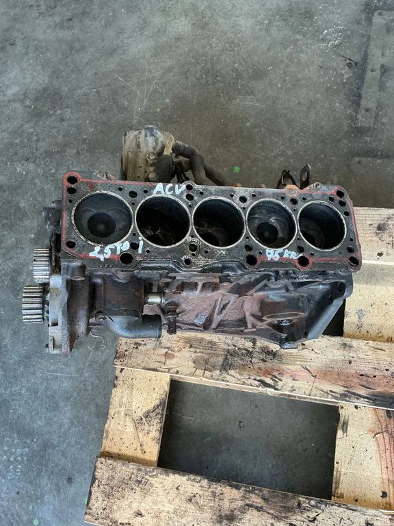 Engine – front