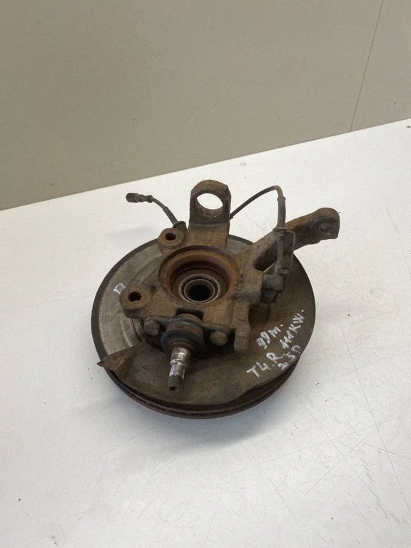 Front wheel hub 7D0407257D