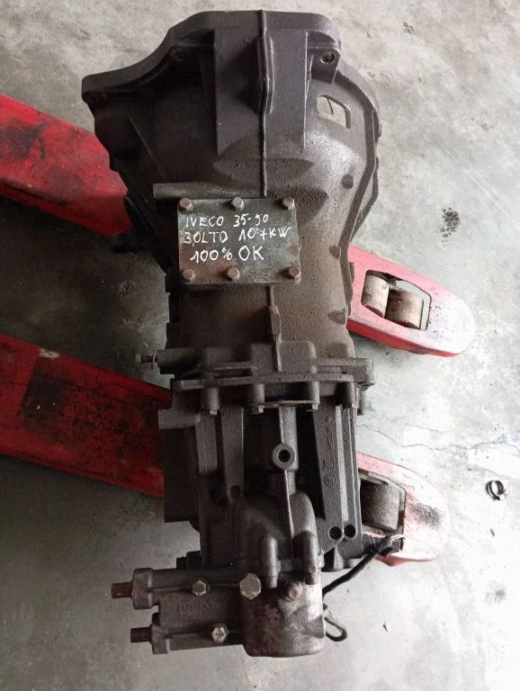 Mechaninė 6 pavarų dėžė