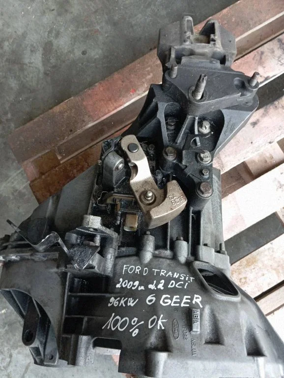 Mechaninė 6 pavarų dėžė