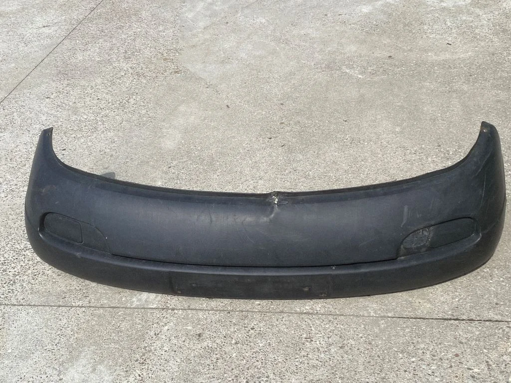 Front bumper 7D0807221