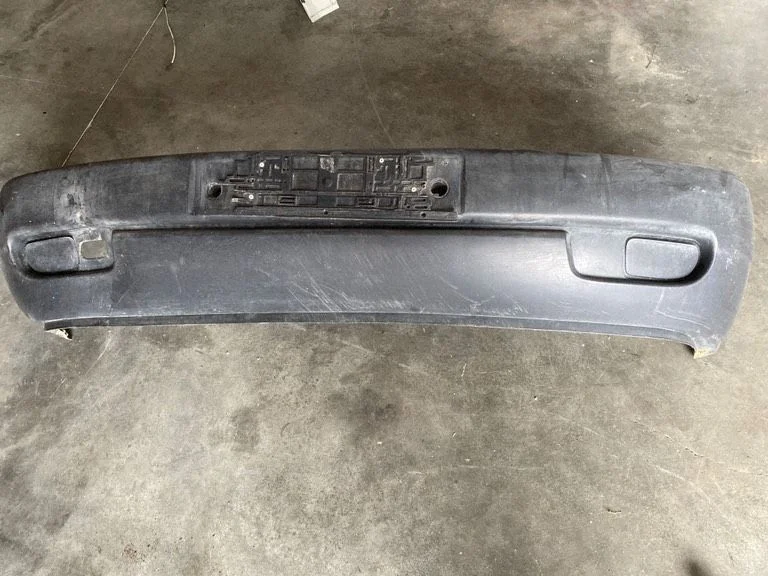 Front bumper 7D0807101