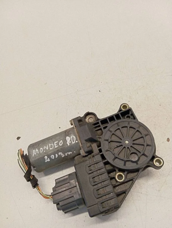 Priekšējā loga pacēlāja motoriņš 0130821771