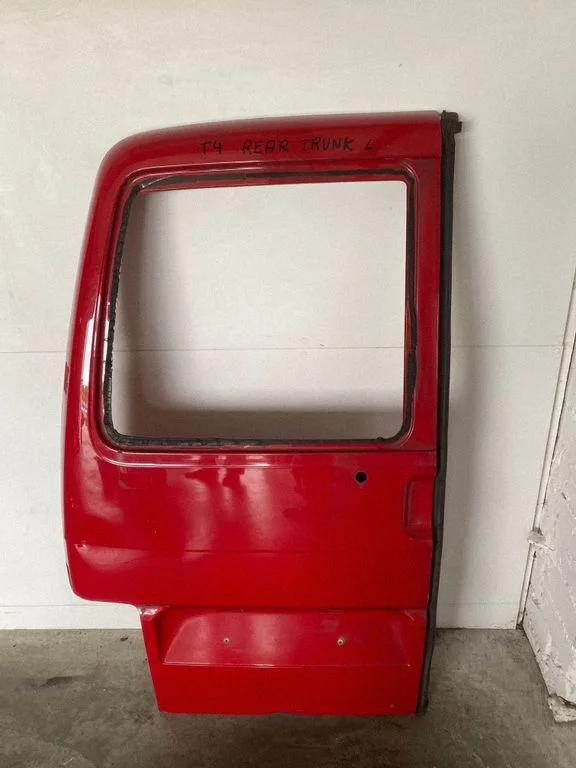 Rear door 701827103