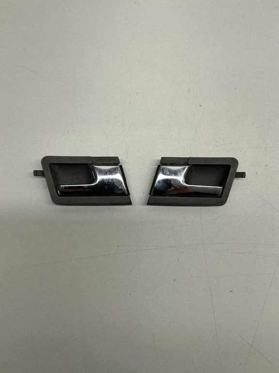 Front door interior handle 7D0837020B