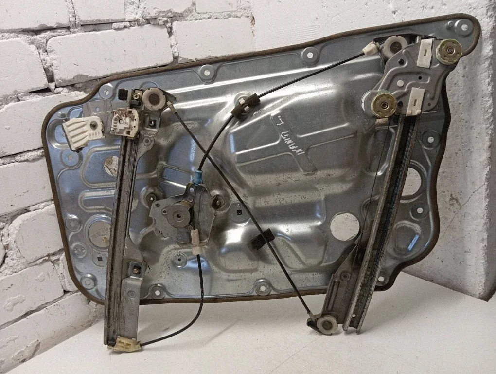 El. lango pakėlimo mechanizmas be varikliuko