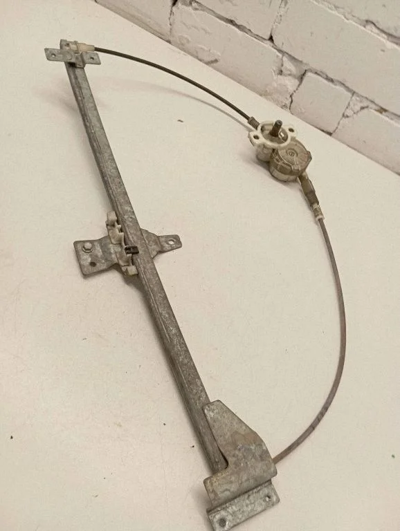 El. lango pakėlimo mechanizmas be varikliuko