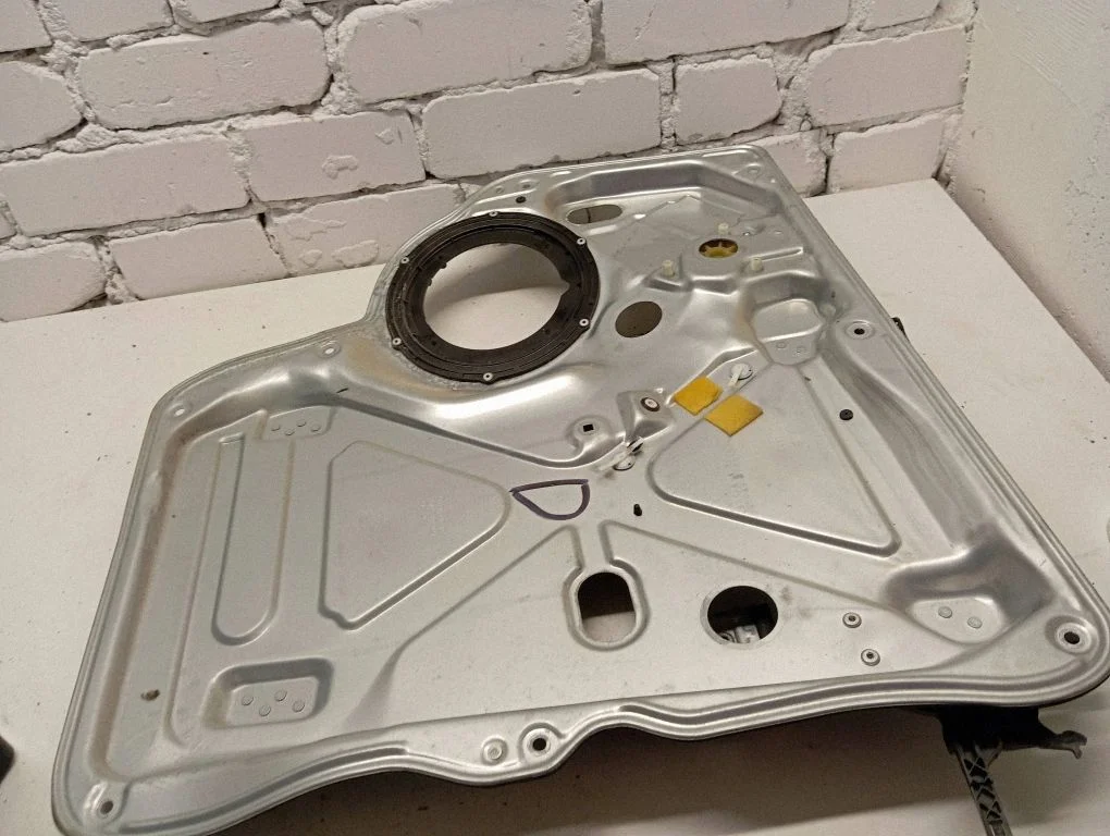 El. lango pakėlimo mechanizmas be varikliuko
