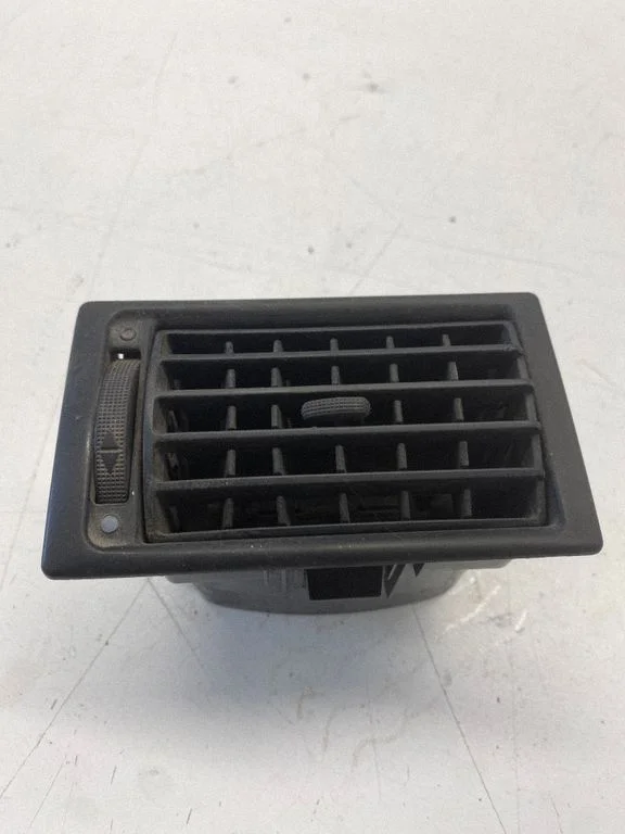 Dashboard side air vent grill/cover trim 7D1819703