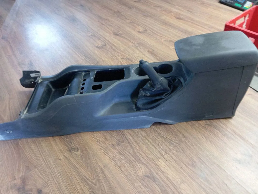 Center console – Ford Ranger (2012-2018)