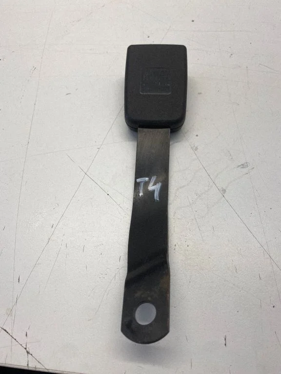 Front seatbelt buckle 701857742