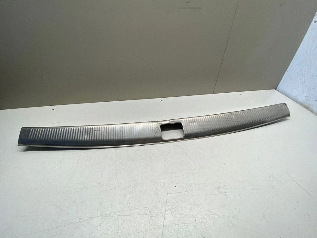 Trunk/boot sill cover protection – Audi A6 S6 C4 4A (1994-1997)