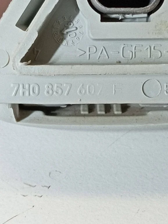 Tagumine lae käepide 7H0857607F