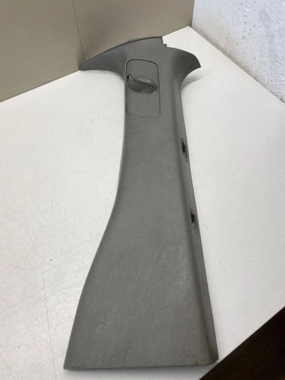 (B) pillar trim (top) 8200051188