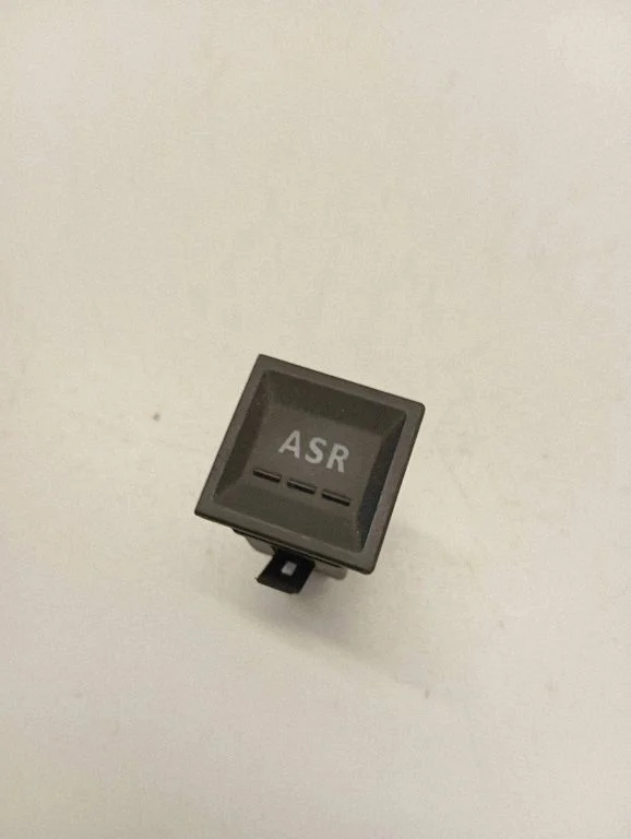 Antipraslidimo/ sukibimo (ASR) jungtukas