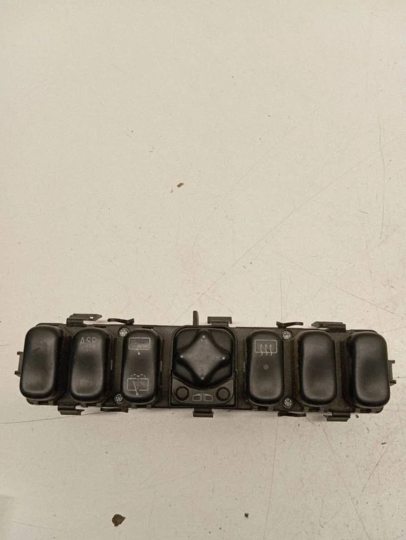 Wing mirror switch 1688203610