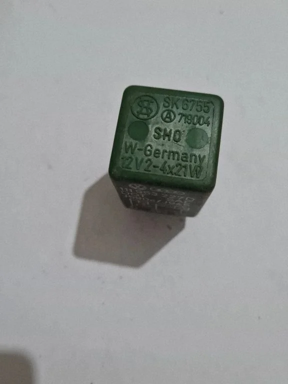 Avarinių šviesų rėlė