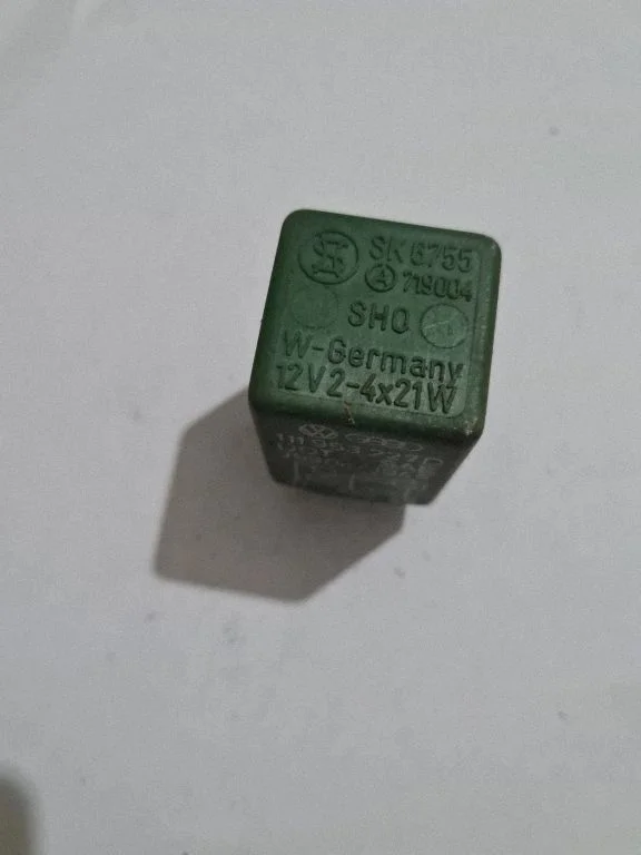 Avarinių šviesų rėlė
