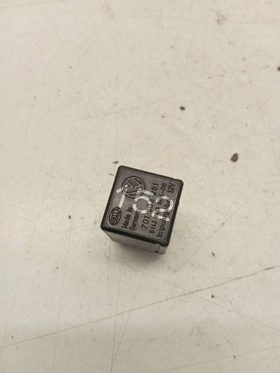 Other relay 701963281