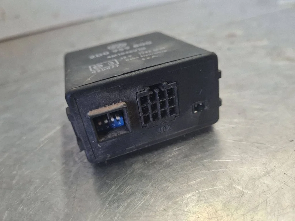 Door control unit/module 2D0959800
